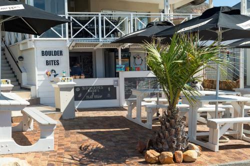 Bed & Breakfast Boulders Beach Lodge And Restaurant