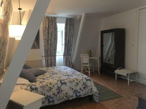 La Maison Carr�: Studios De Charme