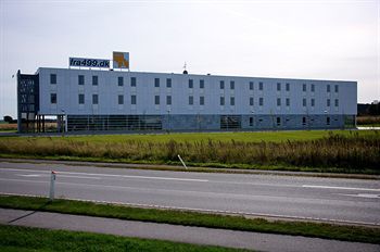 Motel X