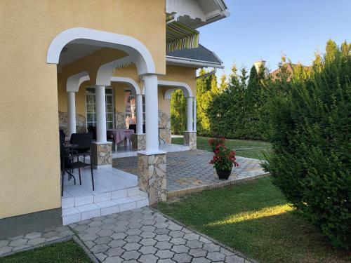 Pacsirta Apartman