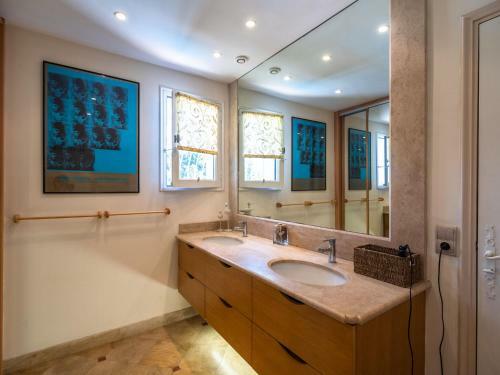 Modern Villa With Private Pool In Malves-en-minervois