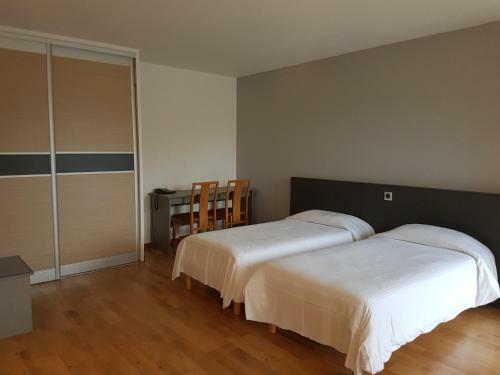 Hotel H�tel Restaurant Les Bruy�res