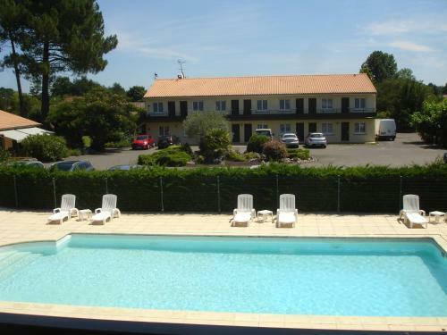 Hotel H�tel Restaurant Les Bruy�res