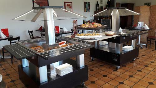 Hotel H�tel Restaurant Les Bruy�res
