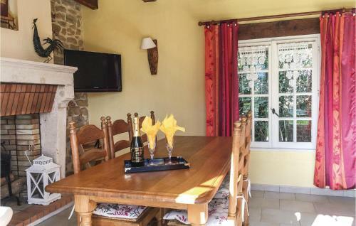 Three-bedroom Holiday Home In St. Michel En L'herm