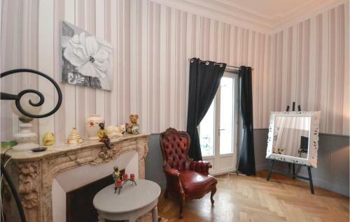 Four-bedroom Holiday Home In Sauzet