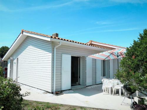 Holiday Home Ludovic Trarieux (svv120)