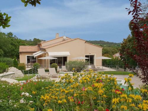 Luxury Holiday Home In Vezenobres With Private Pool