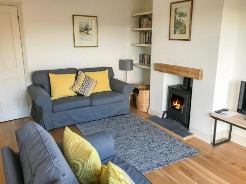 2 Orchard Leigh