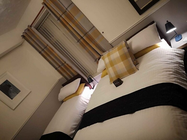 Lynbar Hotel