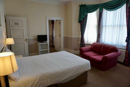 Albany Hotel