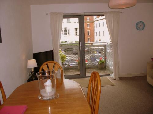 Pembroke Court Apartment