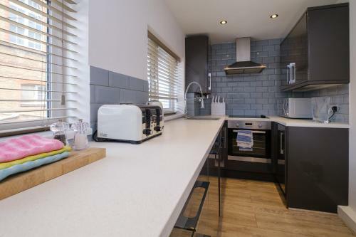 Apartamentos Large Property With Roof Terrace