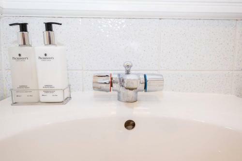 Apartamento Flat With Parking Nr The Sea, Central & Secluded