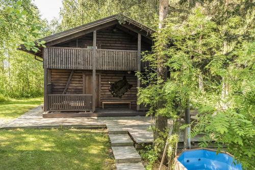 Lodge Hyv�l�n Talo