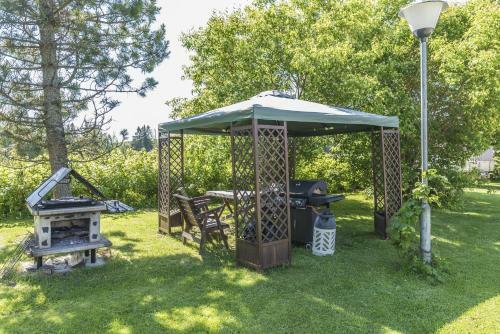 Lodge Hyv�l�n Talo