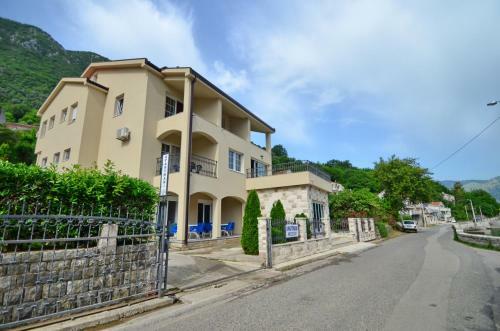 Apartments ?osovi?