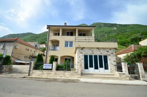 Apartments ?osovi?