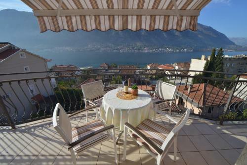 Apartments Vukotic I
