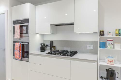 Fabulous Stay In Modern Apartment - West London Luxury