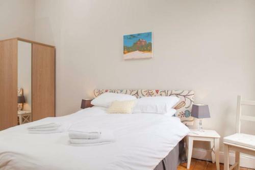 4 Bedroom Apartment Just Off The Meadows Sleeps 10