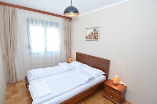 Hostal Rooms Dobrotski Dvori
