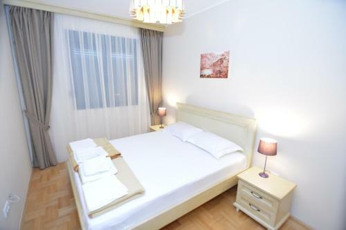 Hostal Rooms Dobrotski Dvori