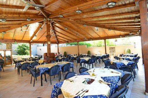 Hostal Rooms Dobrotski Dvori