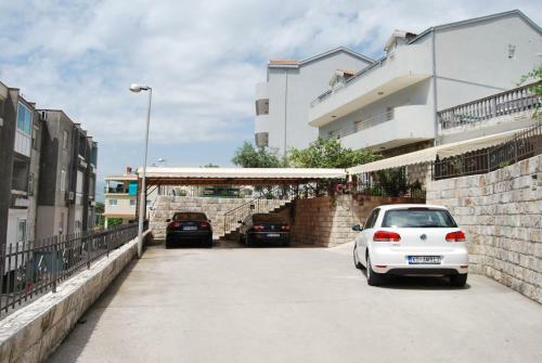 Apartments Luka