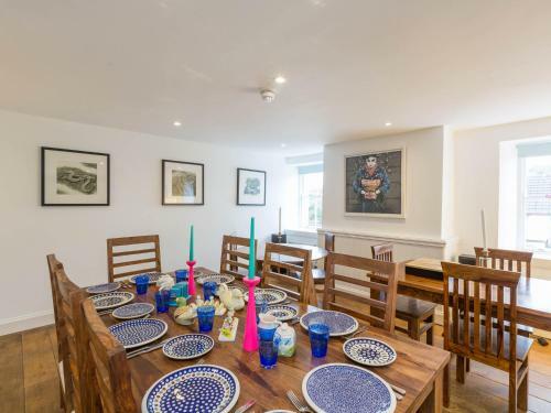 Hostal Charleston House