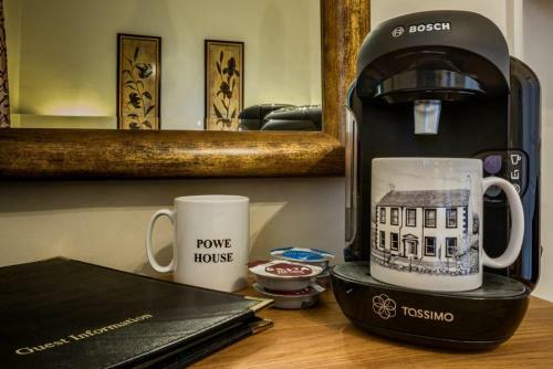 Hostal Powe House