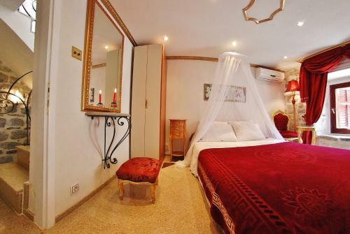 Hostal Vg Three Bedroom Castle