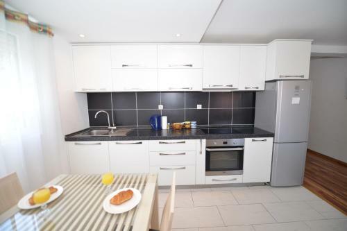 J & P Apartments