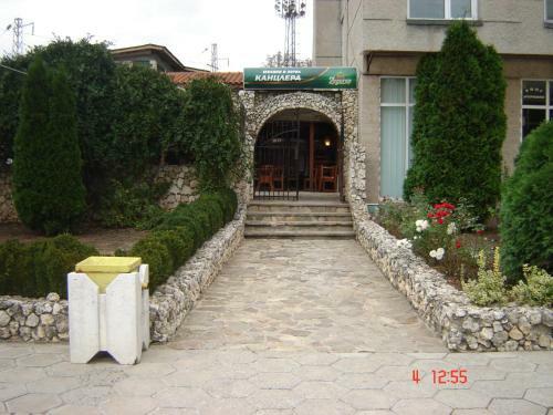 Kanclera Hotel