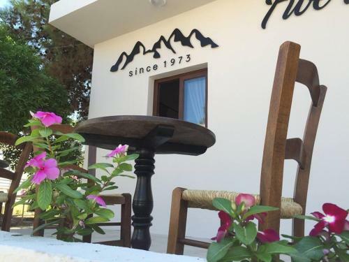 Five Fingers Holiday Bungalows
