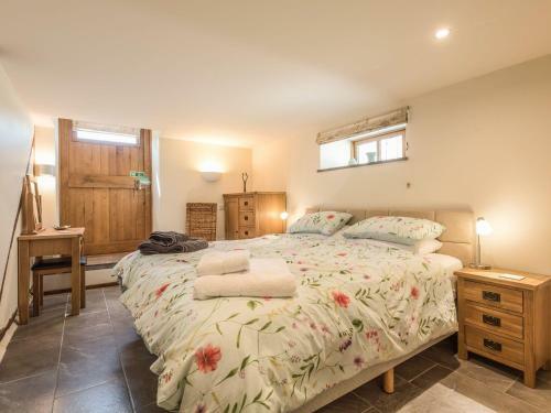 The Owl House, Llanfyllin