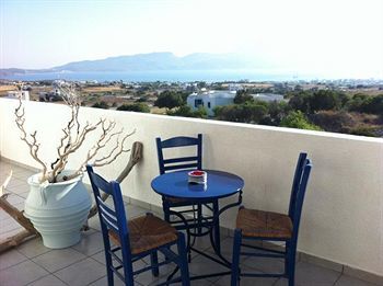 Hostal Faros Apartments