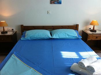 Hostal Faros Apartments