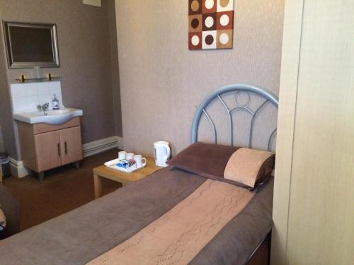 Hostal Melrose Guest House