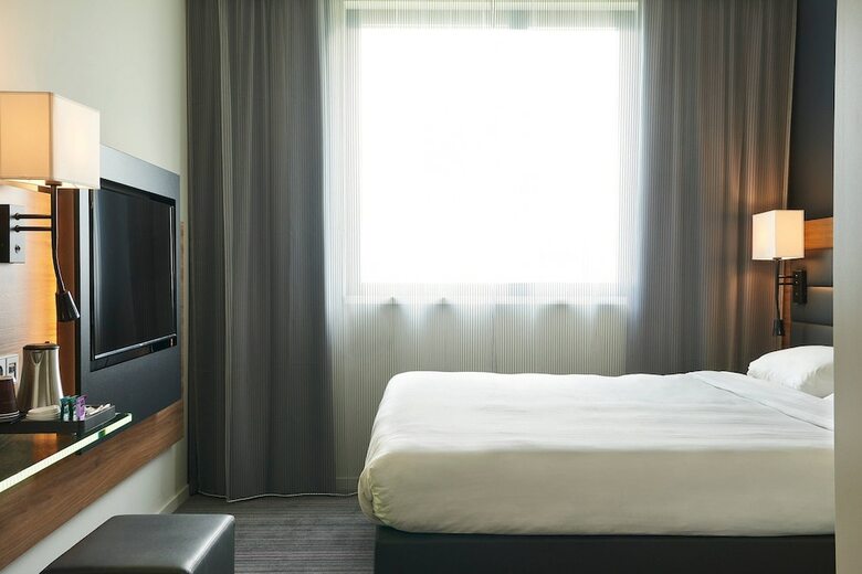 Hotel Moxy Edinburgh Airport