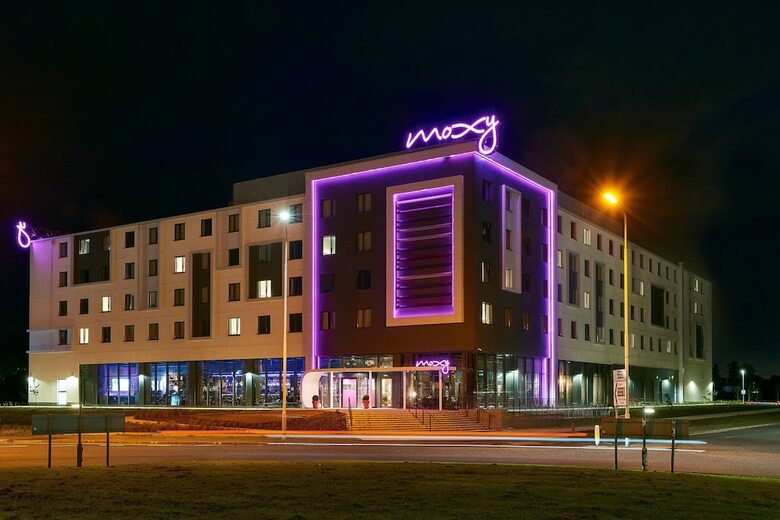 Hotel Moxy Edinburgh Airport