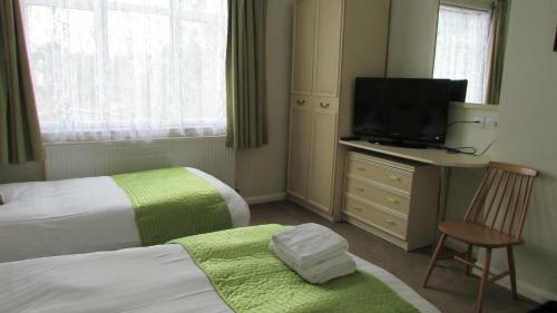 Hostal Rhondda Bed And Breakfast