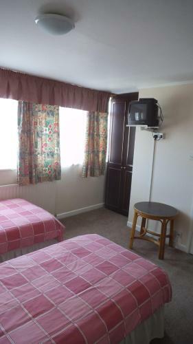 Hostal Thalatta Guest House