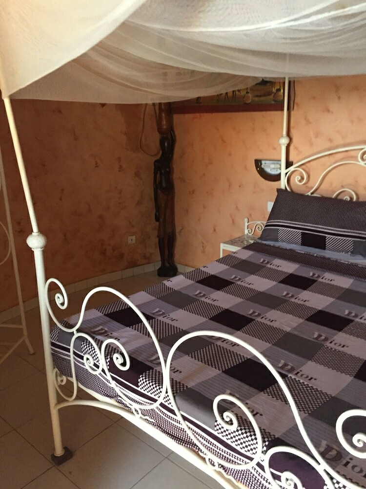 Hotel Les Cristaux Roses