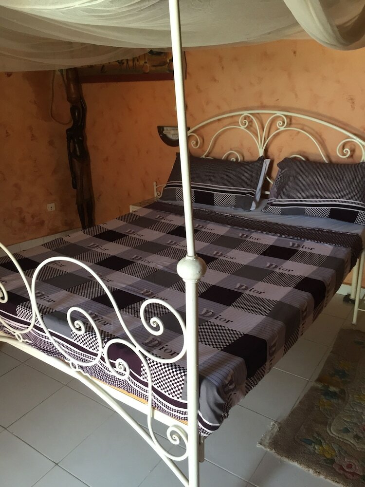Hotel Les Cristaux Roses