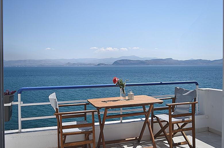 Meli Apartments & Villas