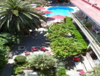 Hostal Celo Garden