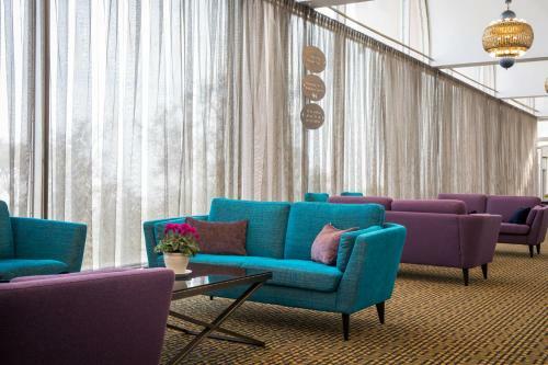Seven Arches Hotel