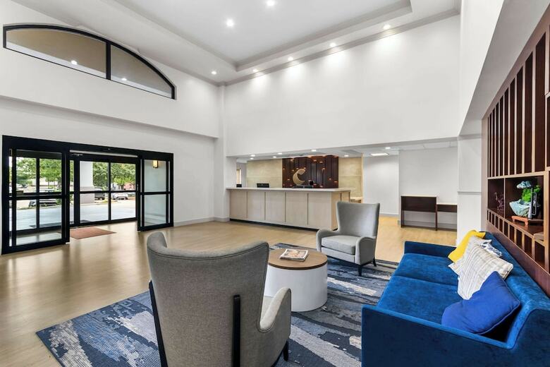 Hotel Comfort Suites Airport - Austin