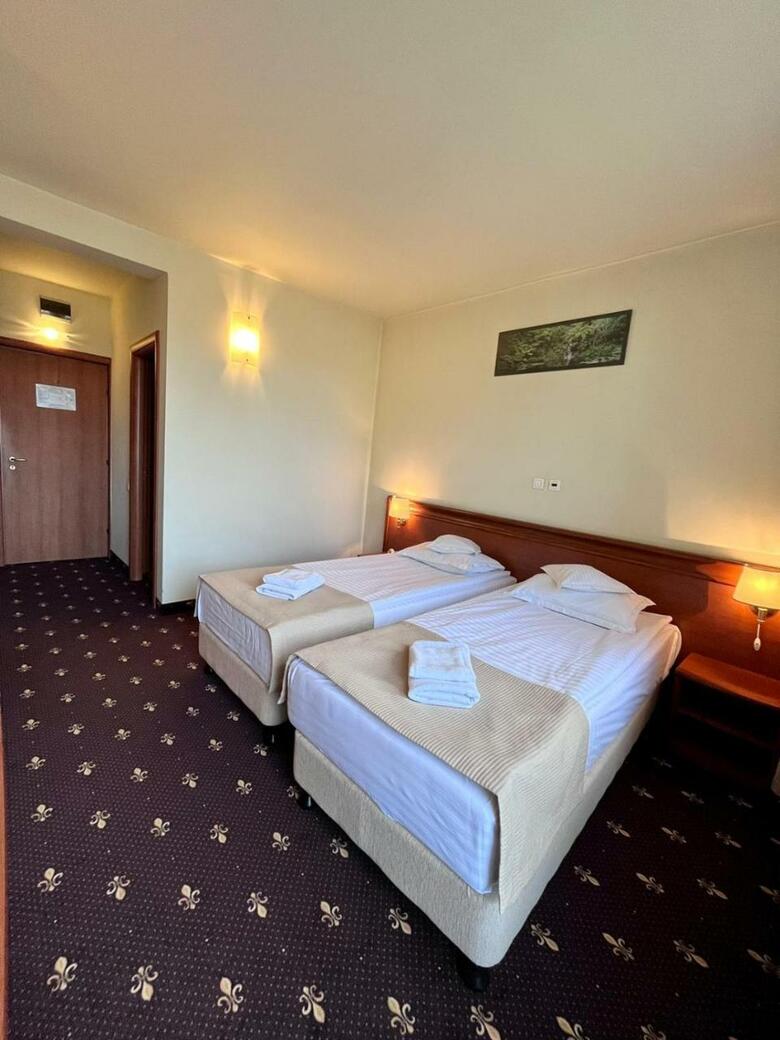 Seven Hotel